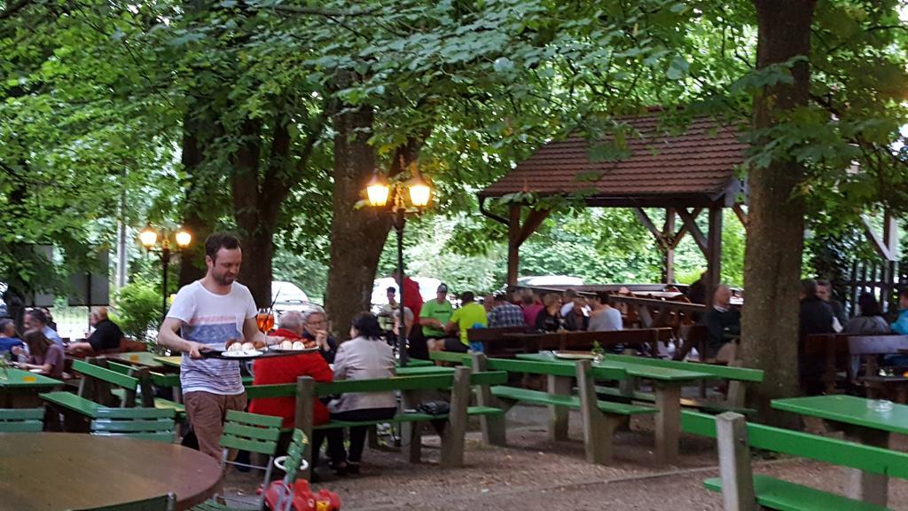 Gasthof Schiller Bei Bamberg Strullendorf エクステリア 写真