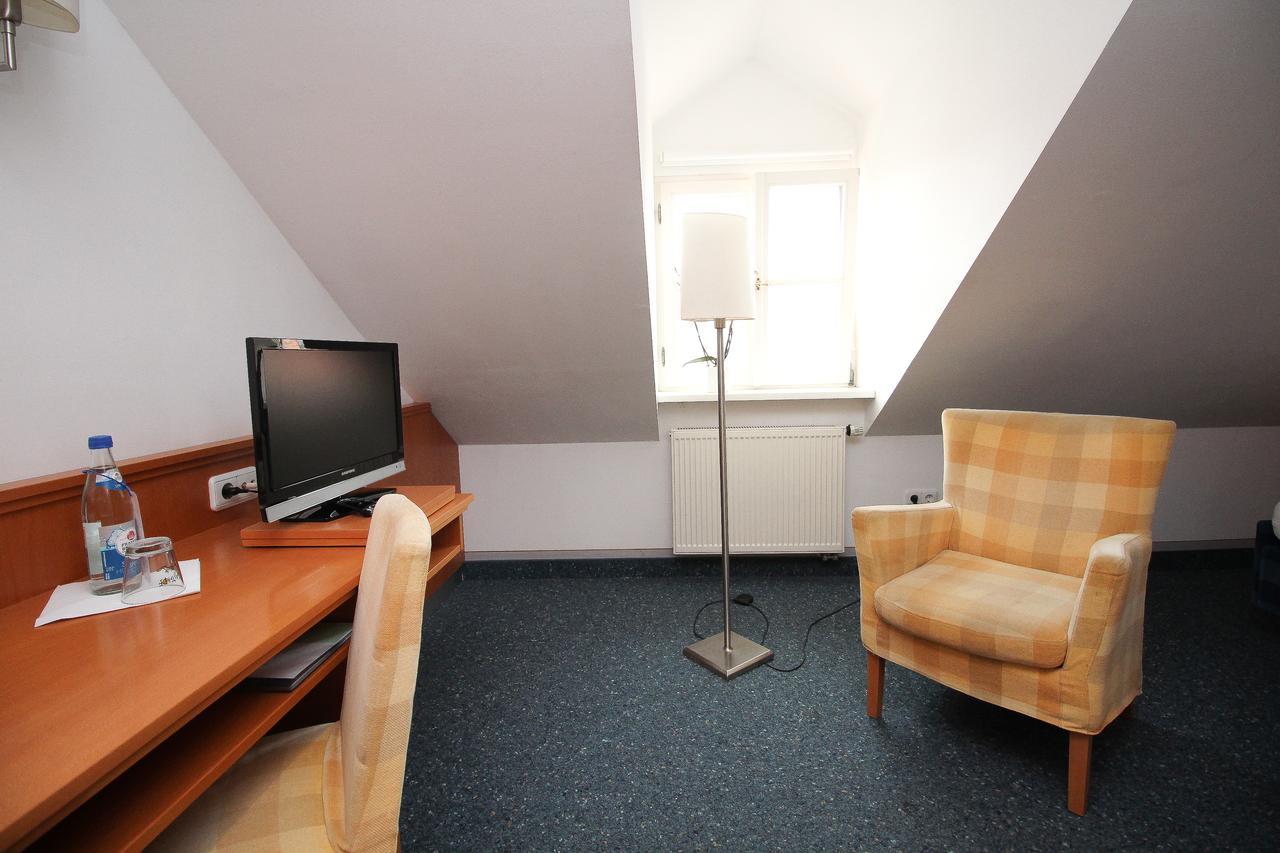 Gasthof Schiller Bei Bamberg Strullendorf エクステリア 写真